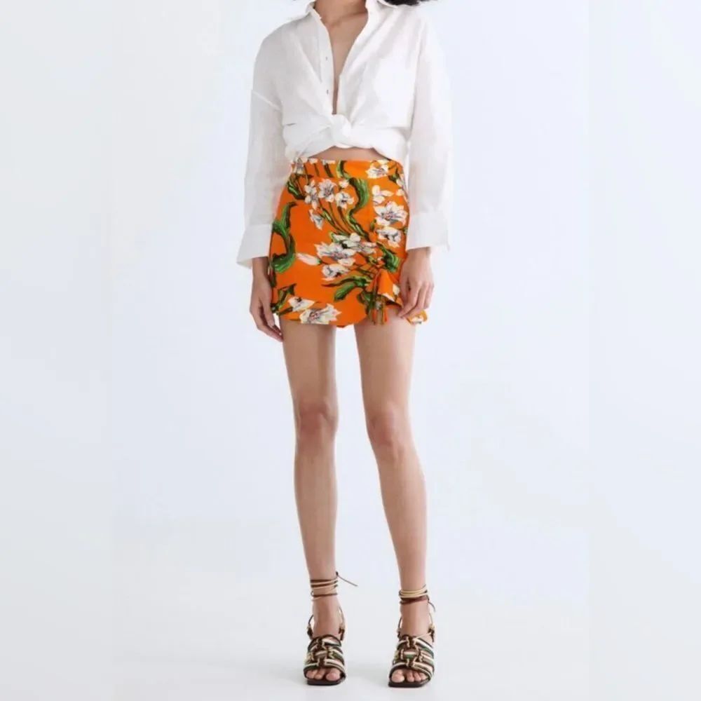 Zara print drawstring skort/shorts size Small
